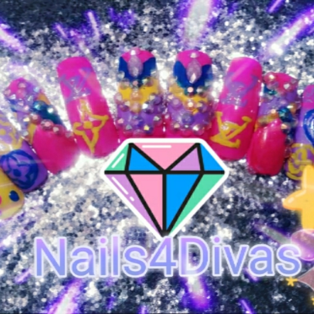 Fake Nails - Picture 2 of 3